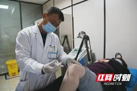 膝关节疼痛反复发作怎么办？PRP疗法助患者解除痛苦图片