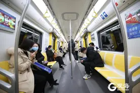 “跨海地铁”，6分钟穿越胶州湾！试乘者点赞青岛地铁1号线南段：速度快、平稳图片