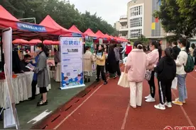福建幼高专举行学前教育专场招聘会 学前教育师资需求旺盛图片