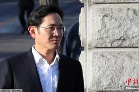 韩国总统文在寅将邀韩企掌门人共进午餐 三星李在镕在列图片