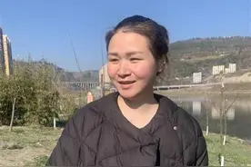 把1岁娃交给陌生人后跳河救人，这位妈妈被赞“女侠”图片