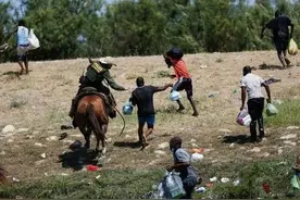 揭开美国贩卖人口的真相：被枪指着徒手挖洋葱，一桶只挣1.3元图片