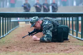 海口：800余名新兵完成结业大考图片