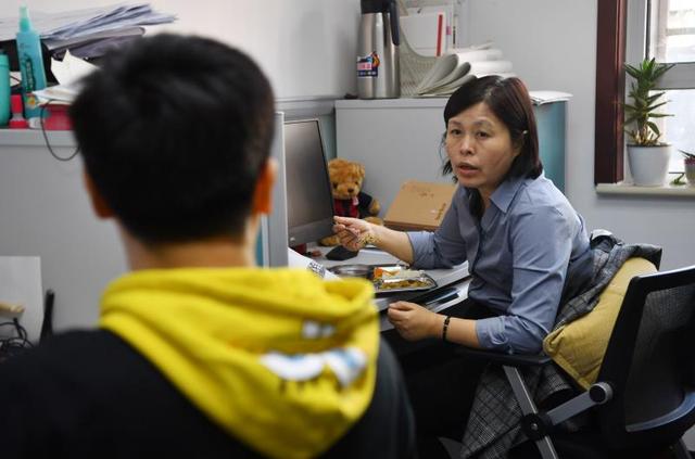 年终策划｜“双减”元年，北京首批轮岗教师周群写下十四万字日记