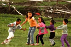 小学生同步优秀作文（180）玩得真高兴图片