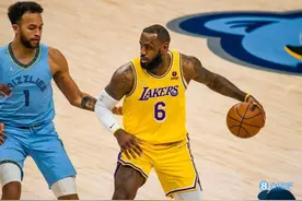 空砍！詹姆斯全场25中13 拿下37分13篮板7助攻2抢断2盖帽图片