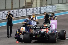 卡丁车到F1，20年赛道时光 维斯塔潘的“家族使命”图片