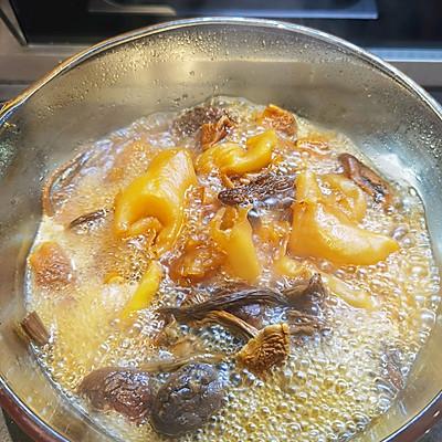 花胶乌鸡的做法 2026年花胶乌鸡的做法和配料 花胶乌鸡的做法 2026年花胶乌鸡的做法和配料