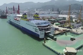 深度 | 融入长三角，共用大陆桥！江苏最大海港与上海港结伴干大事图片