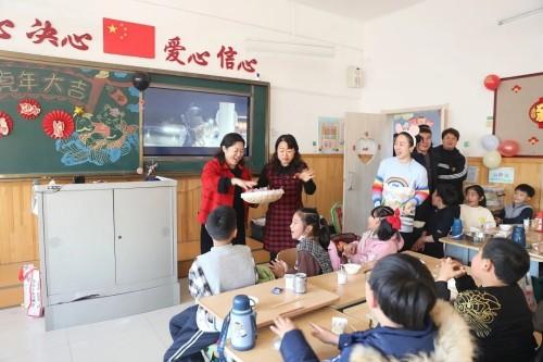 年味十足！东平湖街第一小学“虎年大集”开张啦