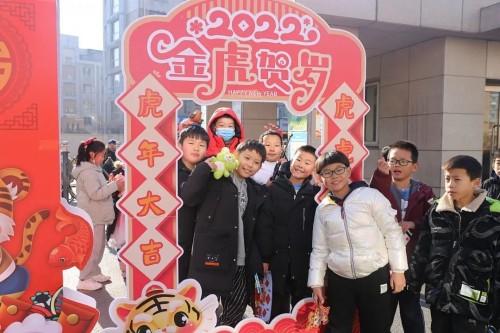 年味十足！东平湖街第一小学“虎年大集”开张啦