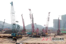 工程建设不停歇 兰州新区移民安置房稳步加速图片
