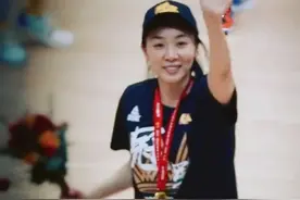 有点突然！她宣布离开图片