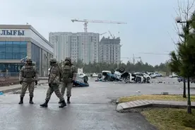 哈萨克斯坦阿拉木图街头恢复平静图片