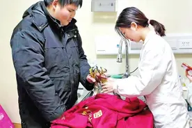 90后小伙成功救治放飞猛禽过百图片