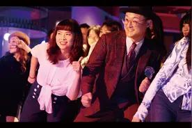 摇摆舞，年轻人的广场舞图片