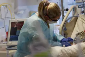 美医生称所在医院处于灾难状态：急诊室满员 22名病人苦等床位图片