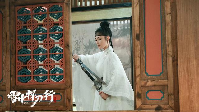 张天爱：夸我时，不迷失；诋毁我时，不恼火丨人物