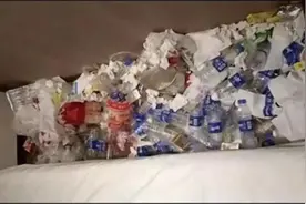 每天只干这件事！男子入住酒店1个月，房间垃圾堆成山！网友：老鼠都要开导航图片