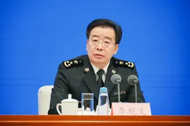 海关总署：B2B出口试点铺开，中欧班列与跨境电商实现融合图片