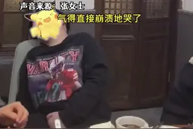 生日蛋糕上插满课本，孩子当场崩溃大哭！网友：这生日太沉重了……图片