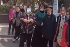 大妈捡到1.5亿现金支票网友担心被冒领，业内人士回应图片