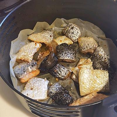 简单好上手的香酥三文鱼皮，解决你的没胃口