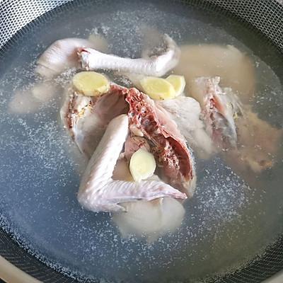 花胶海参煲鸡肉 花胶海参鸡肉炖汤