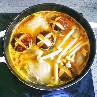 花胶海参煲鸡肉 花胶海参鸡肉炖汤