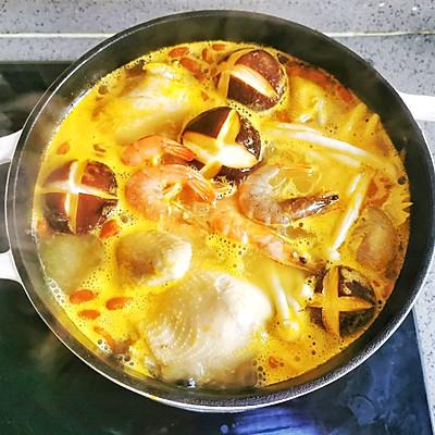 花胶海参煲鸡肉 花胶海参鸡肉炖汤