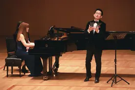 男高音石倚洁：向世界展现中国音乐中的水墨画意境图片