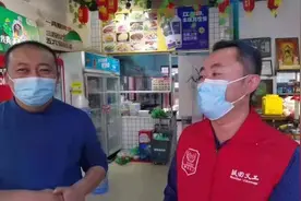 深圳阿姨给一线防疫人员包饺子熬鸡汤，房东给她免一个月房租图片