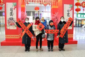 春运首日 吉林站让温馨服务温暖旅客回家路图片