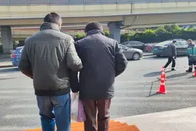 “天才儿子”刷屏，“我的父亲母亲”是厚重前传｜时评图片