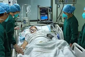 男子动脉瘤出血以为是头痛自行刮痧 心脏骤停后万幸获救图片