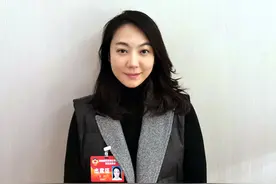 登船难停车难……委员呼吁加快改善朝天门交通布局图片