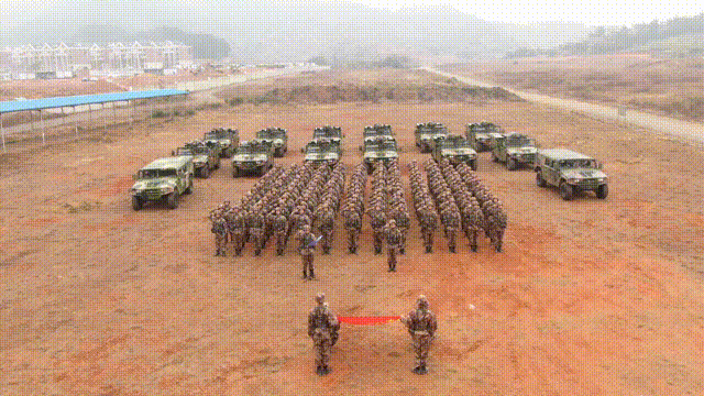 动图丨陆军步兵学院训练场炮声隆隆图片