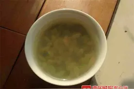 葡萄干到底用不用洗？南宁有市民洗葡萄干洗出脏东西，医生：直接食用可能导致腹泻图片