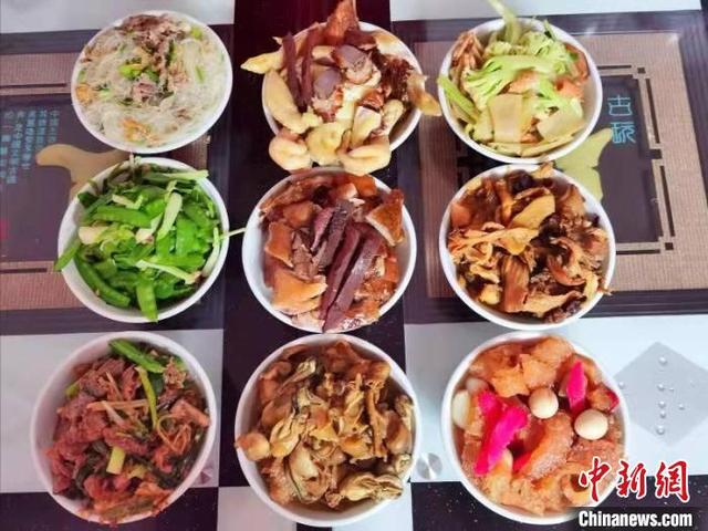 蚝鼓和花胶 花胶蚝豉鸡汤