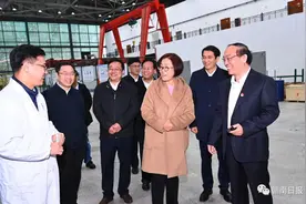 今天，吴忠琼在中科院赣江创新研究院走访调研图片