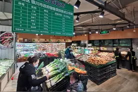 新华全媒+|投放储备肉菜、必需品不断档……年关有温度年味更浓情图片