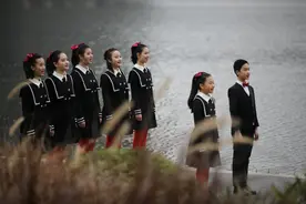 过年进行时丨百人“隔空”合唱 给你不一样的《万疆》图片