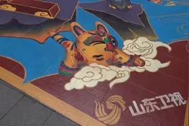 山东春晚吉祥物“泰小哥”3D立体画亮相 拍照打卡还能领好礼图片