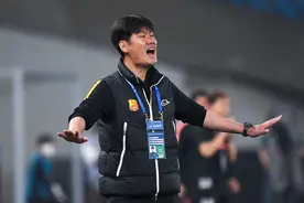 李霄鹏赛后揽责：输日本非常抱歉，我对比赛失利负全部责任图片
