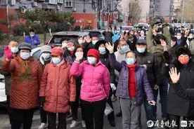 我们扛住了丨封控的六天六夜：总有一种温暖让人感动不已图片