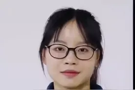 “民族拍友团”拍友陈宇佳：变装秀展示民族服装之美图片