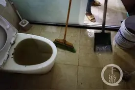 上游帮忙丨下水道反水一楼住户家中被淹 上万元损失该谁来承担？图片
