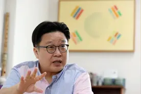 韩国教授声称要“发起运动”，在春节英文译法中去掉“Chinese”图片