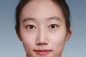 冬奥会中国代表团旗手赵丹：听到是自己，惊讶不已图片