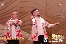 吴堡“草根”歌手丁文军亮相央视春晚舞台图片